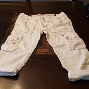 Rock revival capris size 27